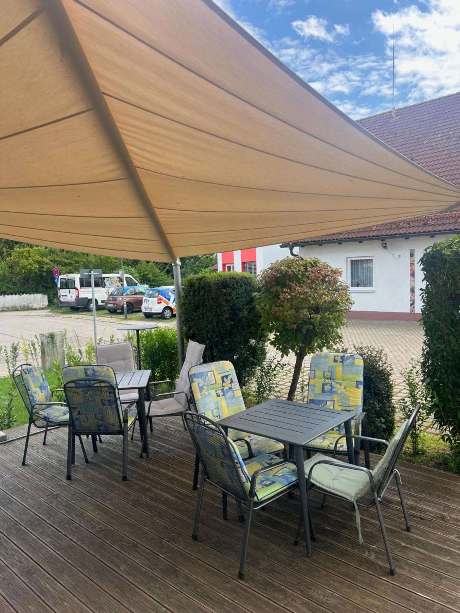 Hotelpension Zum Gockl Allershausen Exterior foto